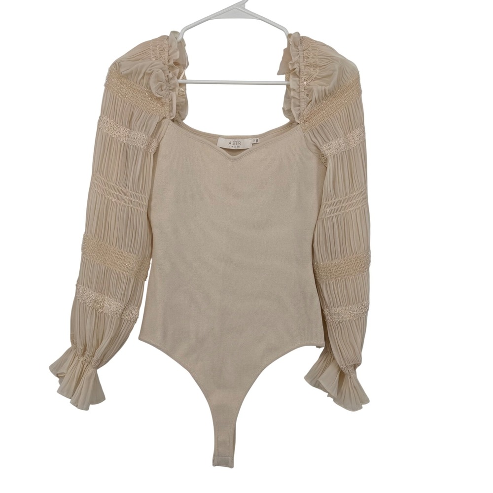 ASTR The Label Bodysuit Womens Small Cream Excellent Pleated Sequin Sleeve